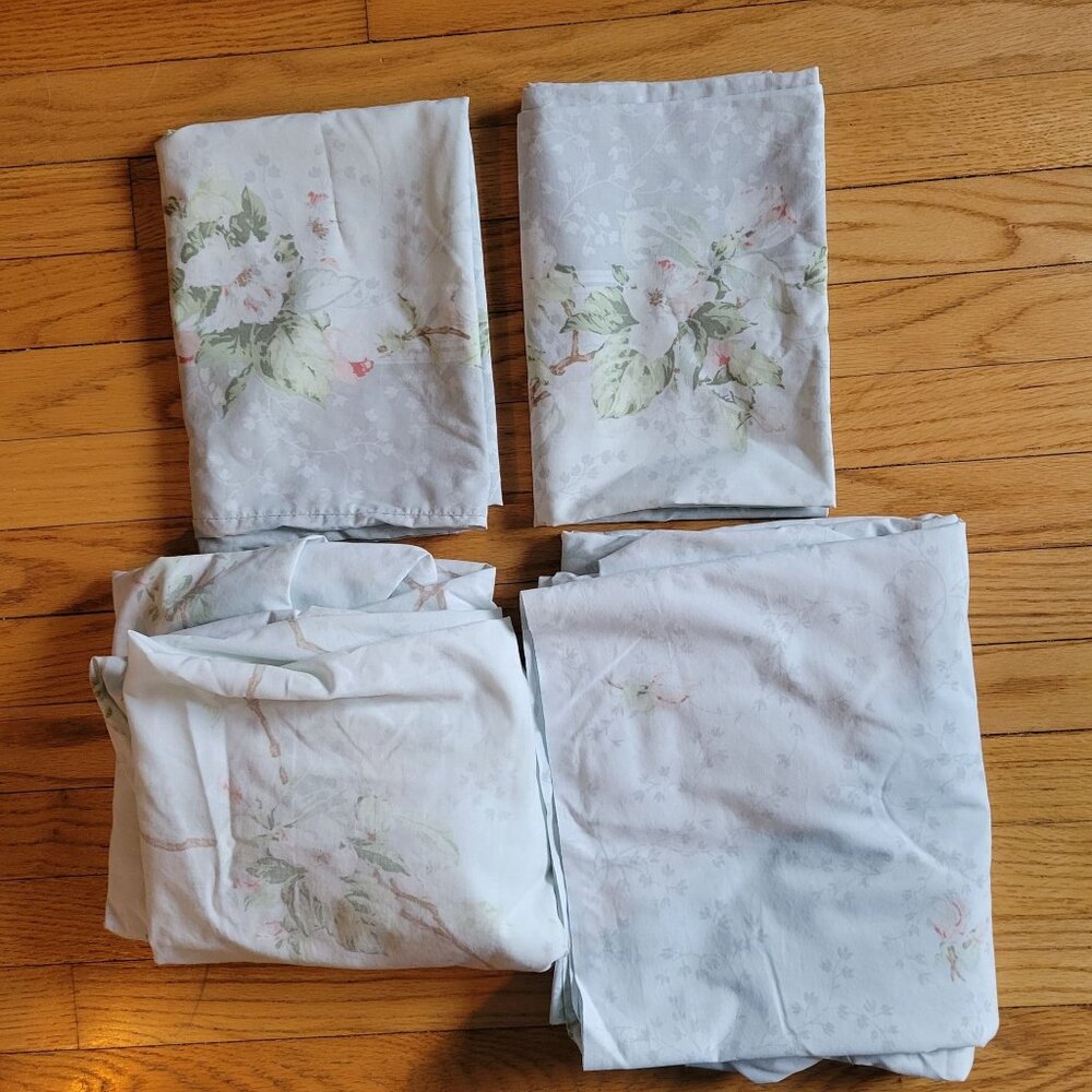 Vintage Double Flat Sheets Floral Print Made In USA Cotton Blend Pastel Green Pi